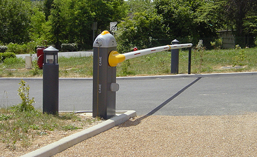 Barrière protège-parking automatique